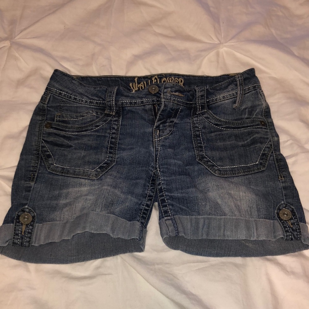 wallflower jean shorts